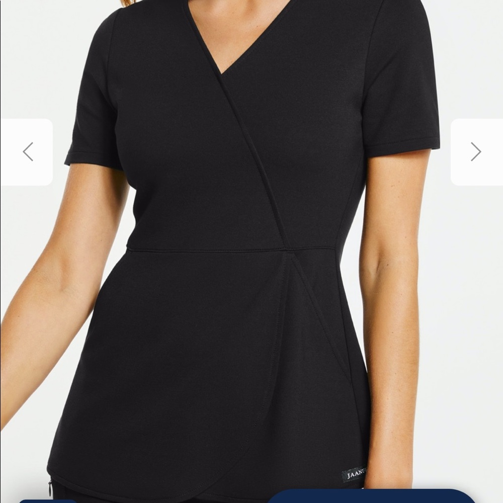 Jaanuu mock-wrap tulip top